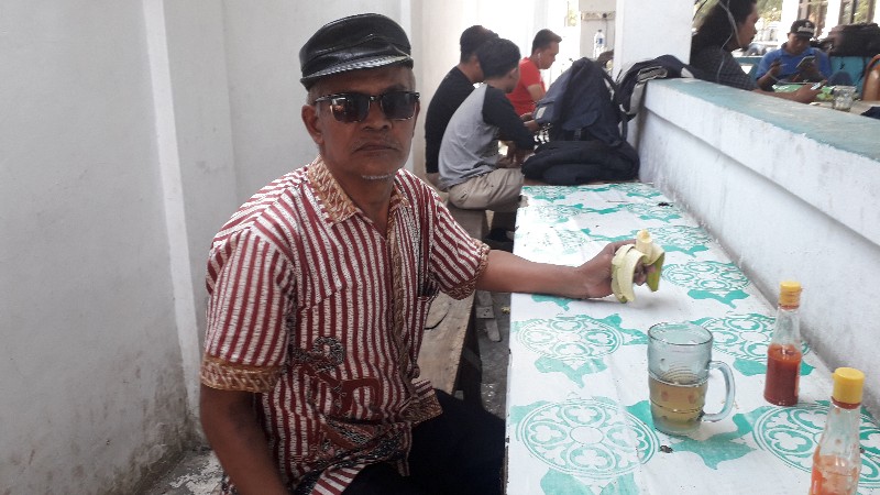 Dengan Lambatnya Pelaksanaan Proyek Pembangunan Inprastuktur  Akibat lemahnya lobi- lobi Bupati H Ruhimat di DPRD Subang