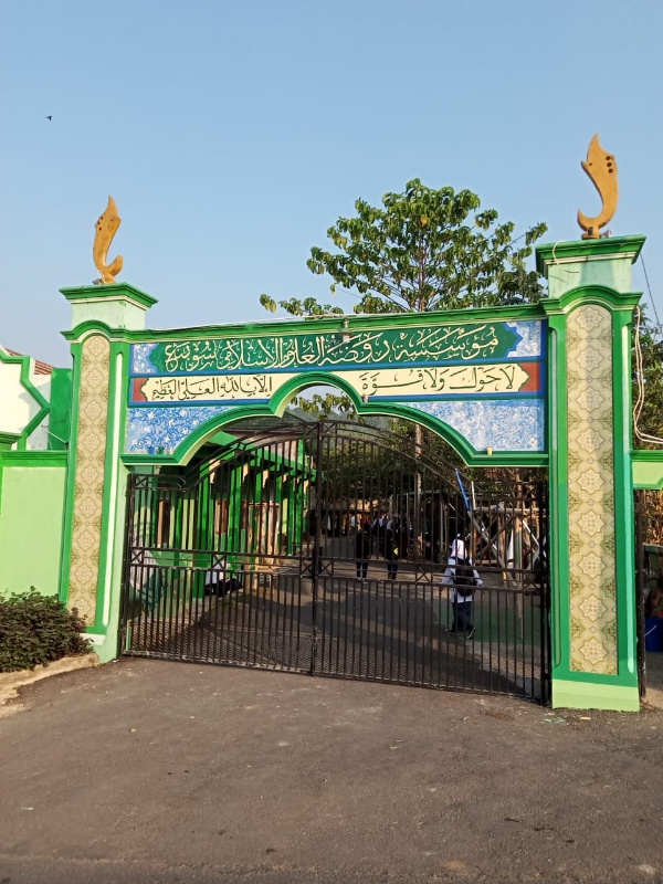 Lembaga Adat Karatwan Galuh Pakuan  Mendukung Pontren Al-Ikhlas Raudhatul Hasanah Kasomalang Menjadi Percontohan Desa Digital